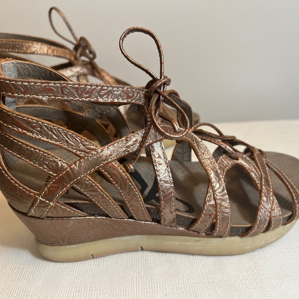 Bronze wedge strap sandals